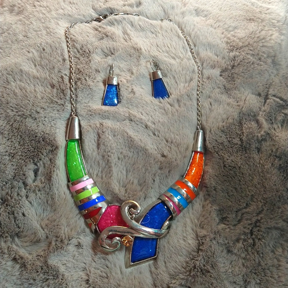 Beautiful coordinate Necklace with earrings with multiple colors